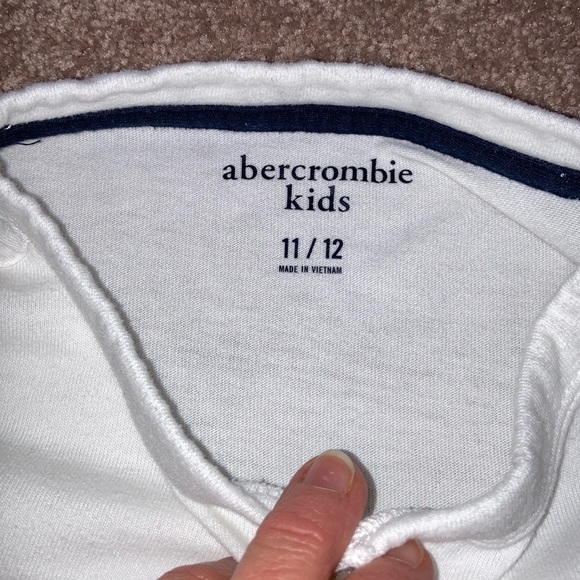 Abercrombie kids 11/12 cream Henley euc - Picture 3 of 5